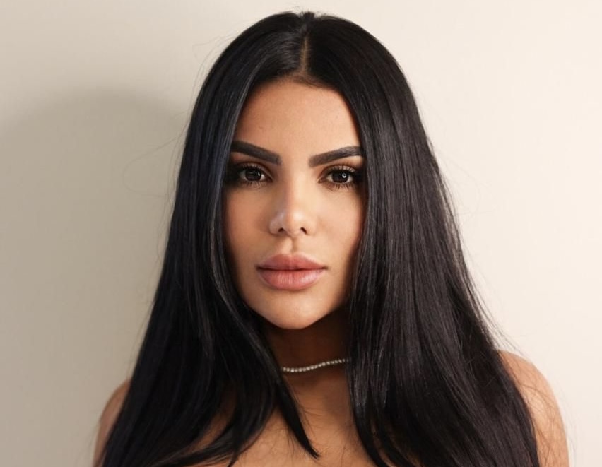 7ff6066d b257 4a6c 9004 d2d1b2aca756