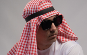 Eduardo Mendes conhecido por DJ Sheeik promete balançar as pistas em 2026