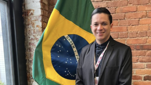 Fabrício Ribeiro consolida trajetória nacional e internacional na Administração