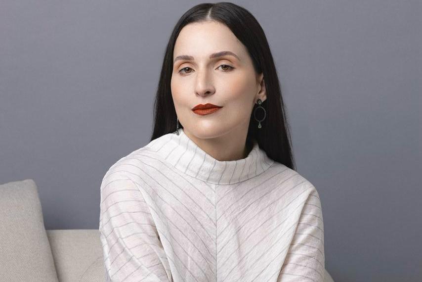 Procedimentos minimamente invasivos: segurança em todas as etapas 15 Corpo do Texto Dra. Jessyca Rezende