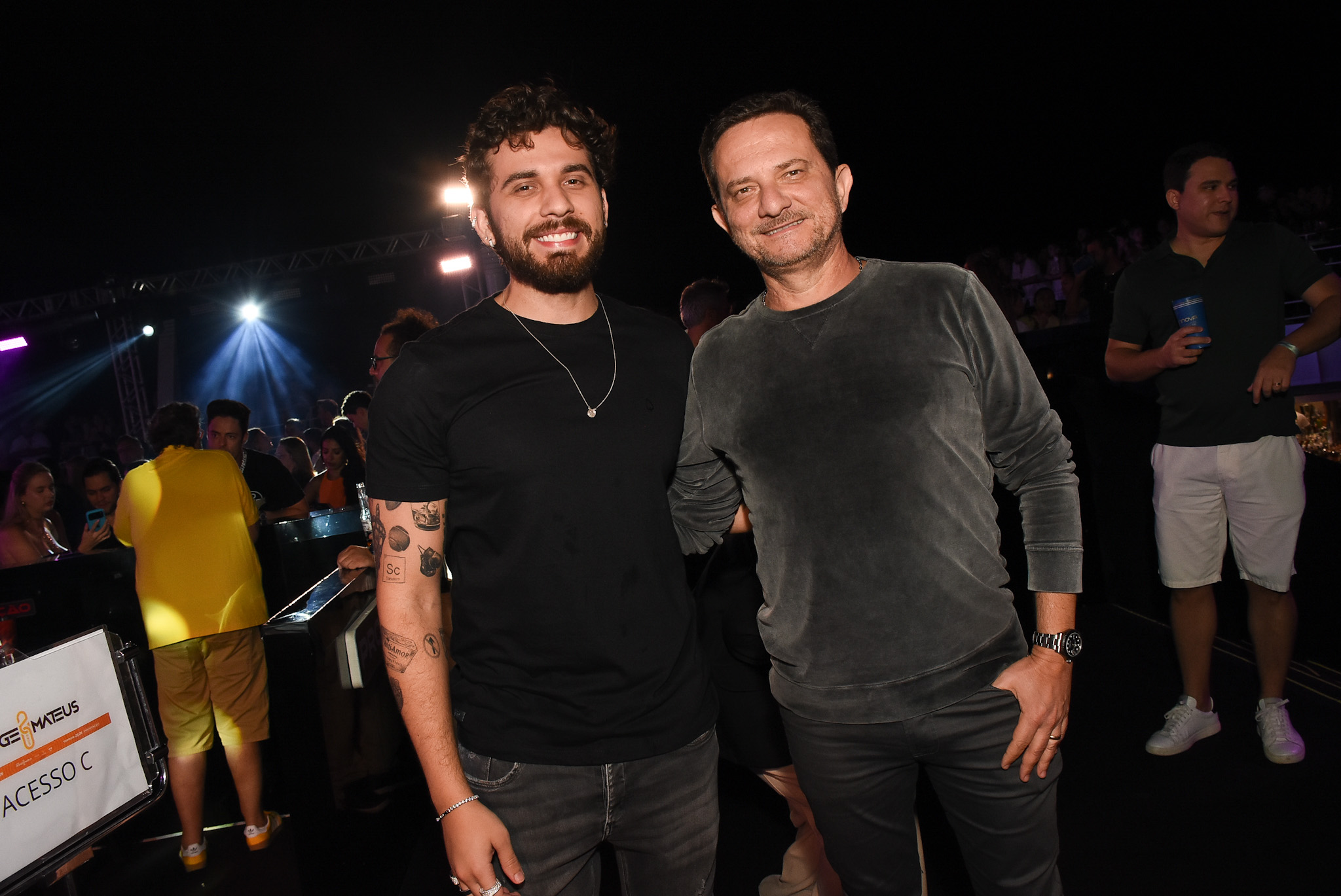 Gustavo Mioto curte primeira Gustavo Mioto curte primeira noite do navio Jorge & Mateus ao lado do pai - Foto: Will Dias / Brazil Newsnoite do navio Jorge & Mateus ao lado do pai - Foto: Will Dias