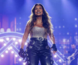 Simone Mendes aposta em referências de Beyoncé e Michael Jackson para DVD em Brasília