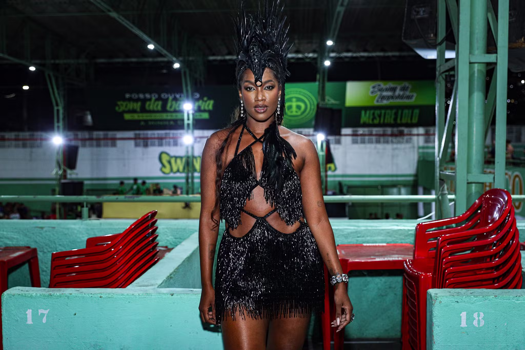 Desanexadas 87 Iza chega ao primeiro ensaio de quadra do ano da Imperatriz com look de franjas brilhantes