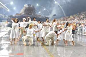 Tom Maior emociona o Anhembi com homenagem a Chico Xavier em ensaio técnico