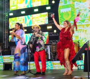 Daniela Mercury e Ivete Sangalo juntas no primeiro dia do ano, na Bahia