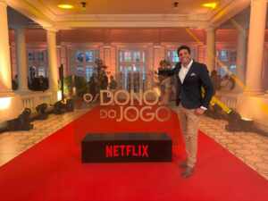 Miguel Tavares vive grande fase na carreira com destaque na Netflix e novo espetáculo no teatro