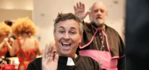 Confusões à Italiana explora relações familiares em ritmo acelerado e cômico