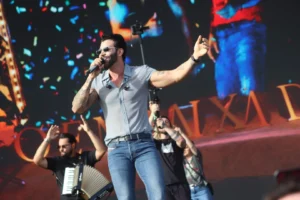 Gusttavo Lima reúne 265 mil pessoas em show histórico no Verão Maior Paraná