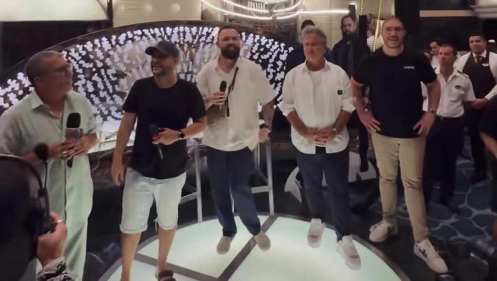 Jorge & Mateus levam fãs ao delírio na estreia do navio de 20 anos de carreira