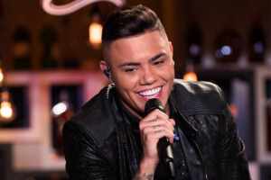 Felipe Araújo se emociona ao celebrar 7 anos do filho Miguel: “Tempo, vai com calma”