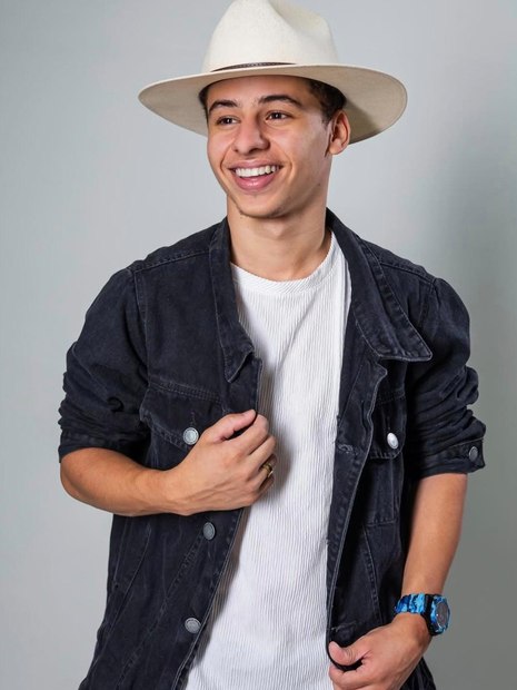 Arthur Fernandes consolida carreira e movimenta eventos em MG 11