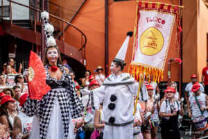 Bloco Carioca da Gema leva samba, tradição e estrutura aos Arcos da Lapa no sábado de Carnaval