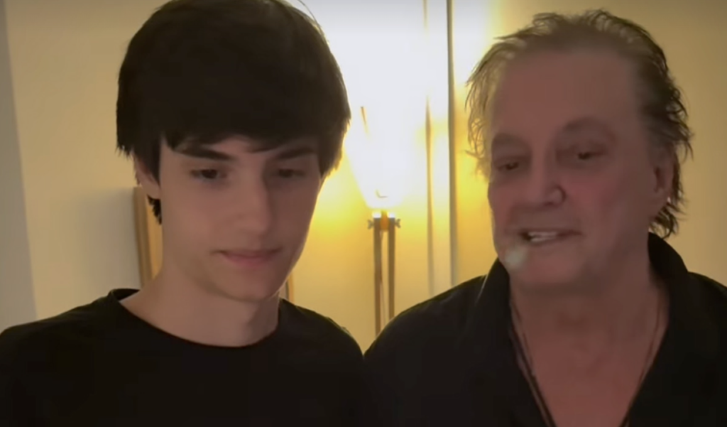 Filho caçula de Fábio Jr chega aos 17 anos e surge enorme ao lado do pai