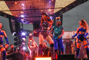 Fãs revivem dilúvio nos Ensaios da Anitta em Ribeirão Preto e recebeu Leo Foguete