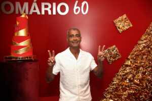Romário chega aos 60 celebrando a própria essência: liberdade, família e paz
