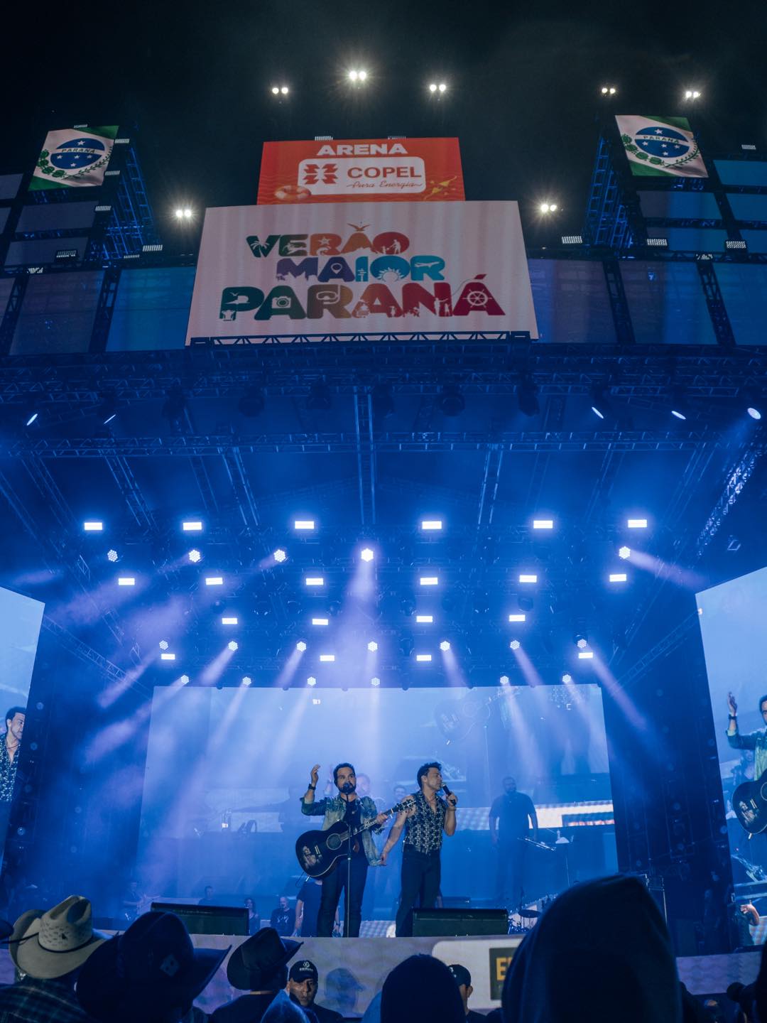 Zezé Di Camargo e Luciano reúnem mais de 80 mil pessoas em apresentação no Verão Maior Paraná