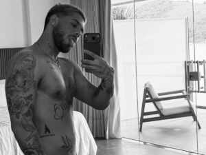 Zé Felipe desabafa em show e expõe dor após término com Ana Castela