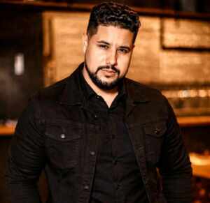 Gabriel Frenthi: a voz autêntica do sertanejo catarinense