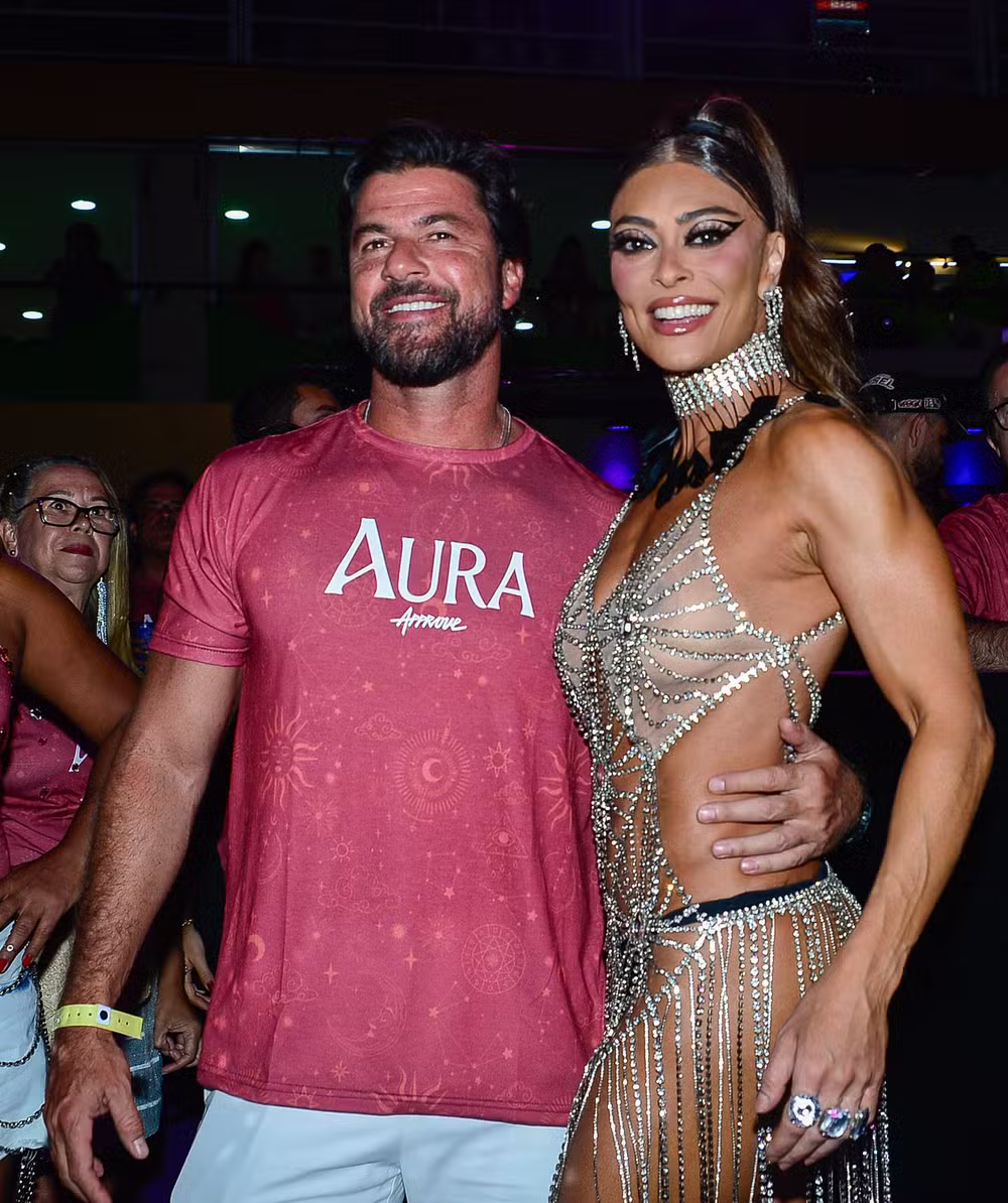 Juliana Paes na Sapucaí — Foto: Eduardo Martins / Brazil News