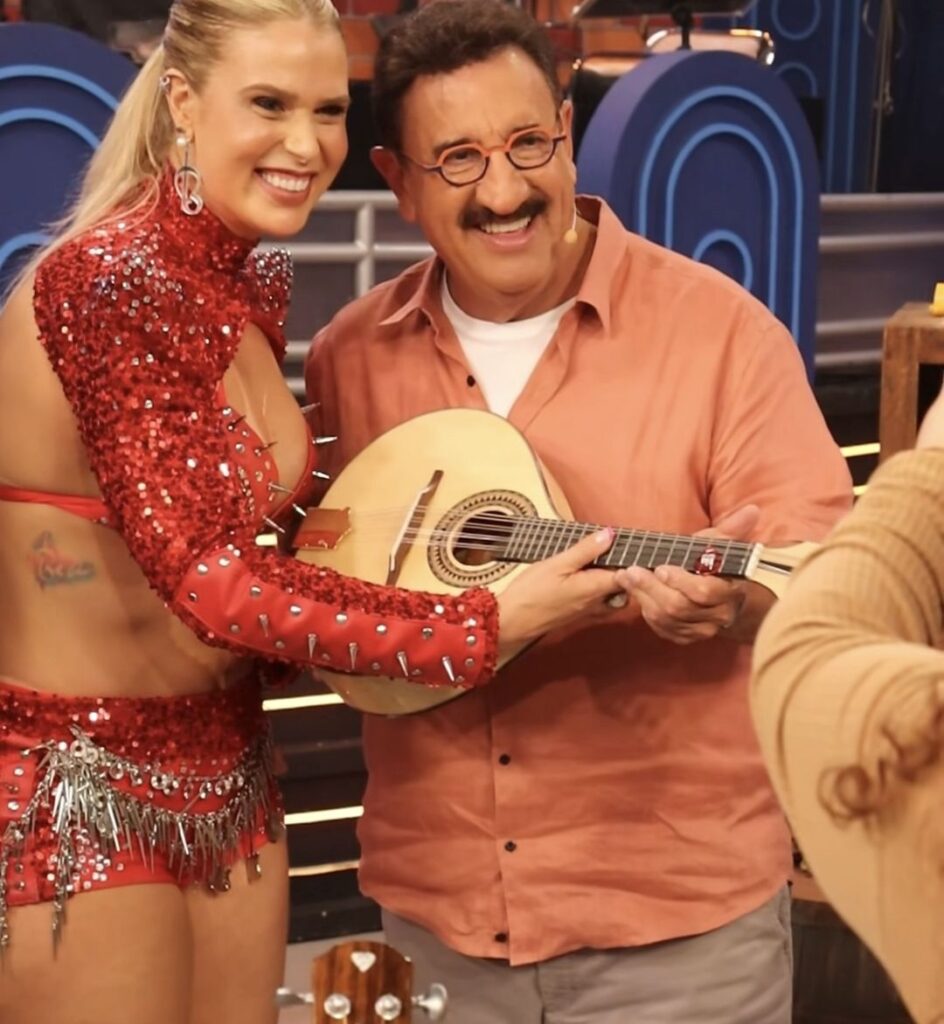 Bia Villa-Chan se apresenta no Programa do Ratinho e destaca a força da guitarrada 11 image editor output image626576867 17723200912418805828592091028758