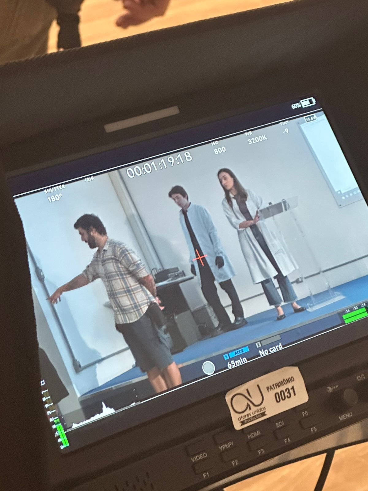 Ana Mazer vive professora em Relatos Ilógicos, filme do Prime Video 13 unnamed 2026 02 20T213439.753