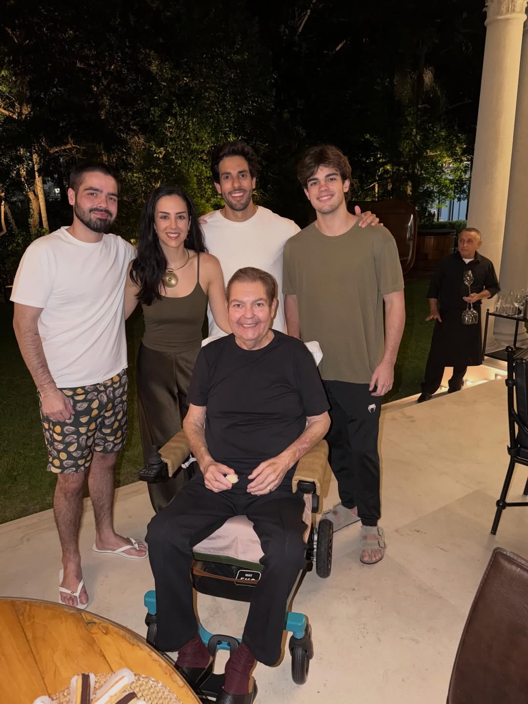 Faustão com a família - Foto: Reprodução/Instagram