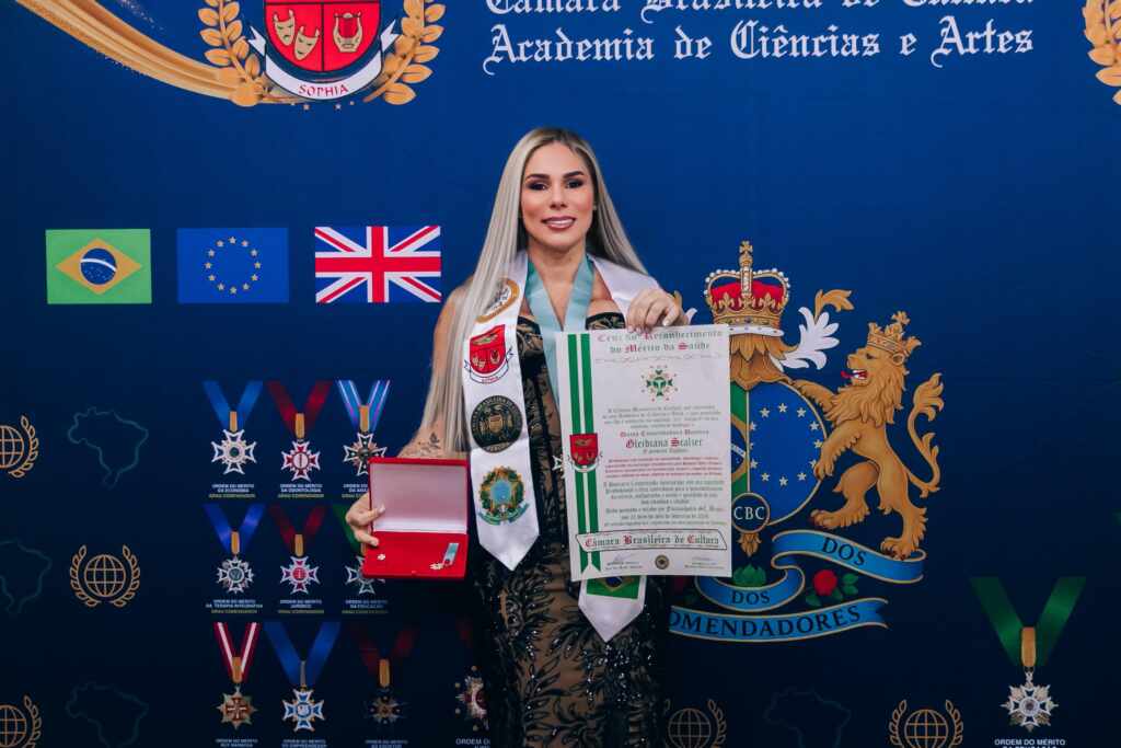 Gleidiana Scalzer recebe honraria máxima da saúde após reconhecimento internacional 2ac354b5 9b1c 4ec1 aa41 4fc5e505df16