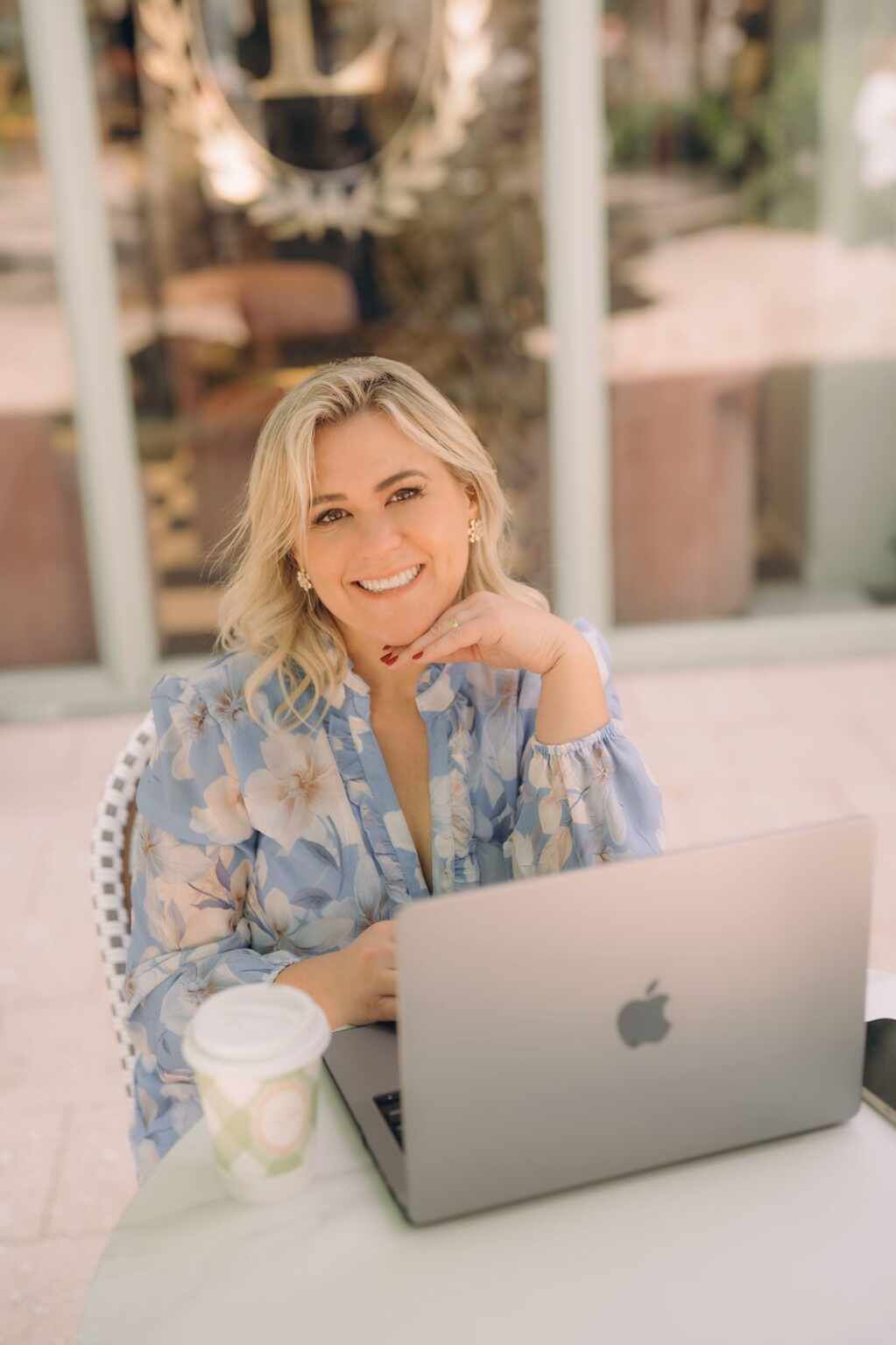 Da odontologia ao mercado internacional: a estratégia por trás da trajetória de Rosangela Martins 12 8a1a9ec4 d1ae 4b71 a8c9 5f0be9df3cc2