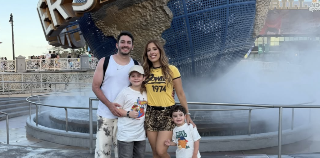 Jonas Esticado aproveita férias em família em Orlando