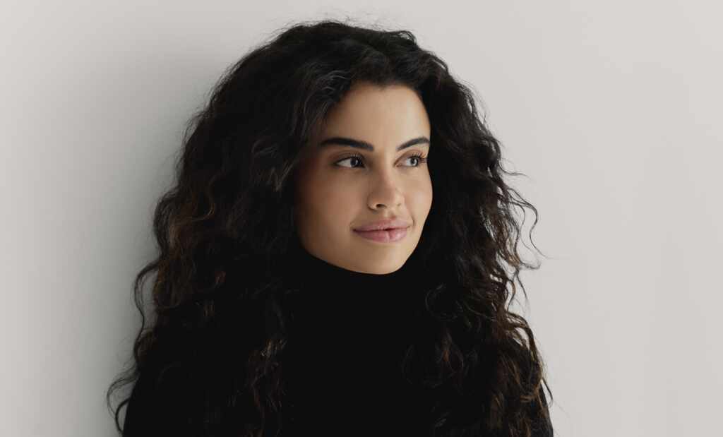 Abigail Mariana lança livro e defende novo olhar sobre branding: identidade antes da estratégia