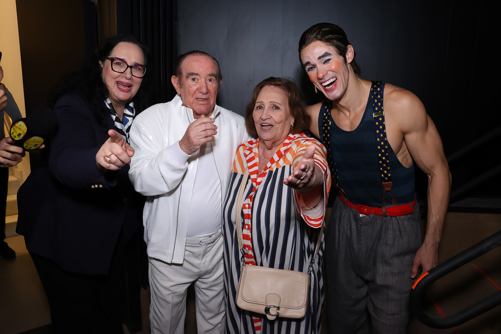 Lilian Taranto Renato Aragao D.Dea Lucia e Rafael Aragao faz o Renato no teatro 1