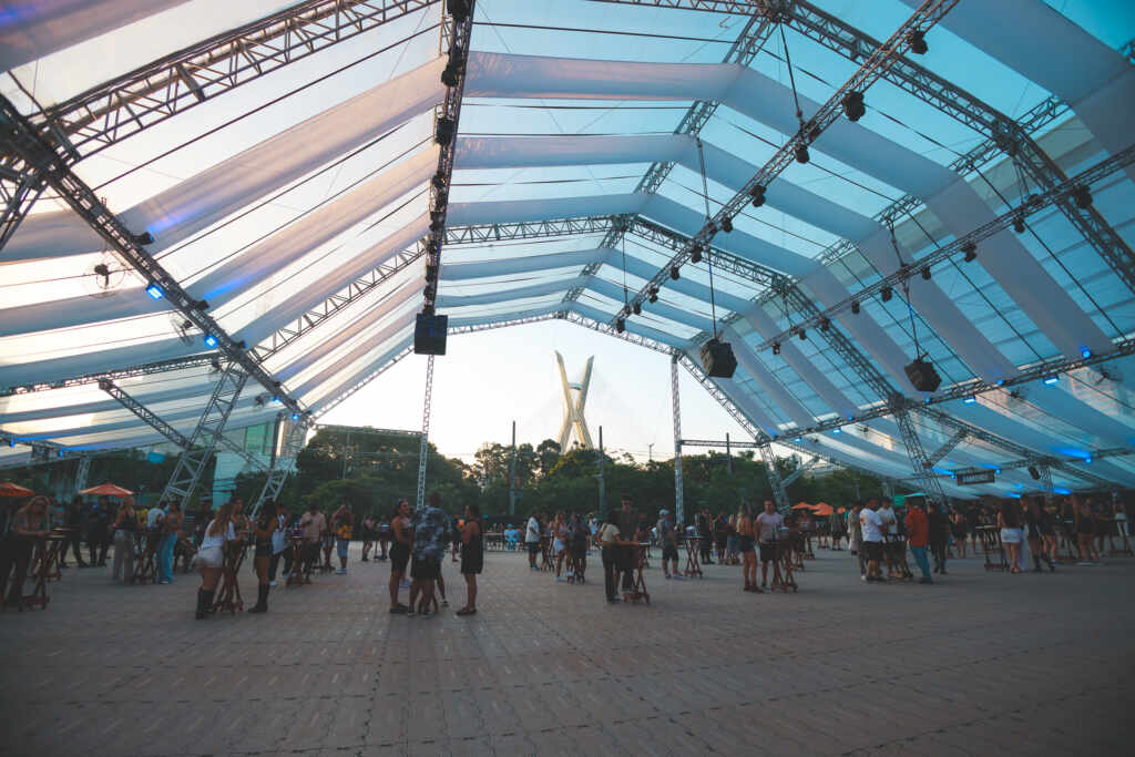 Local Creditos Johnnie Mello