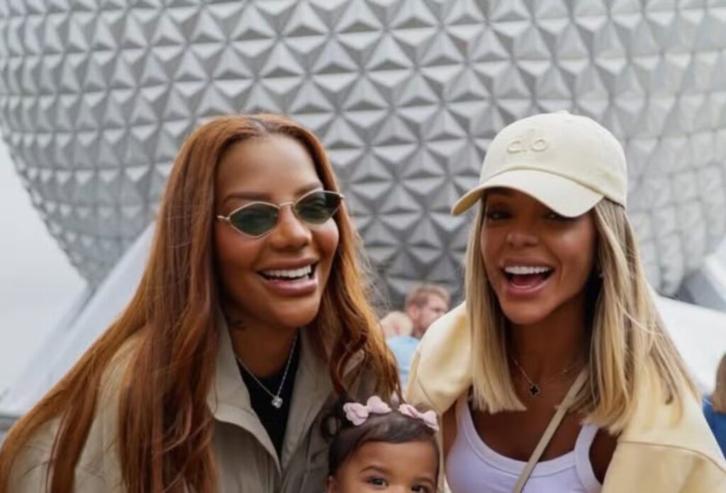 Ludmilla abre álbum de fotos com a esposa e a filha, Zuri, rouba a cena: 'Parece um desenho de tão linda'