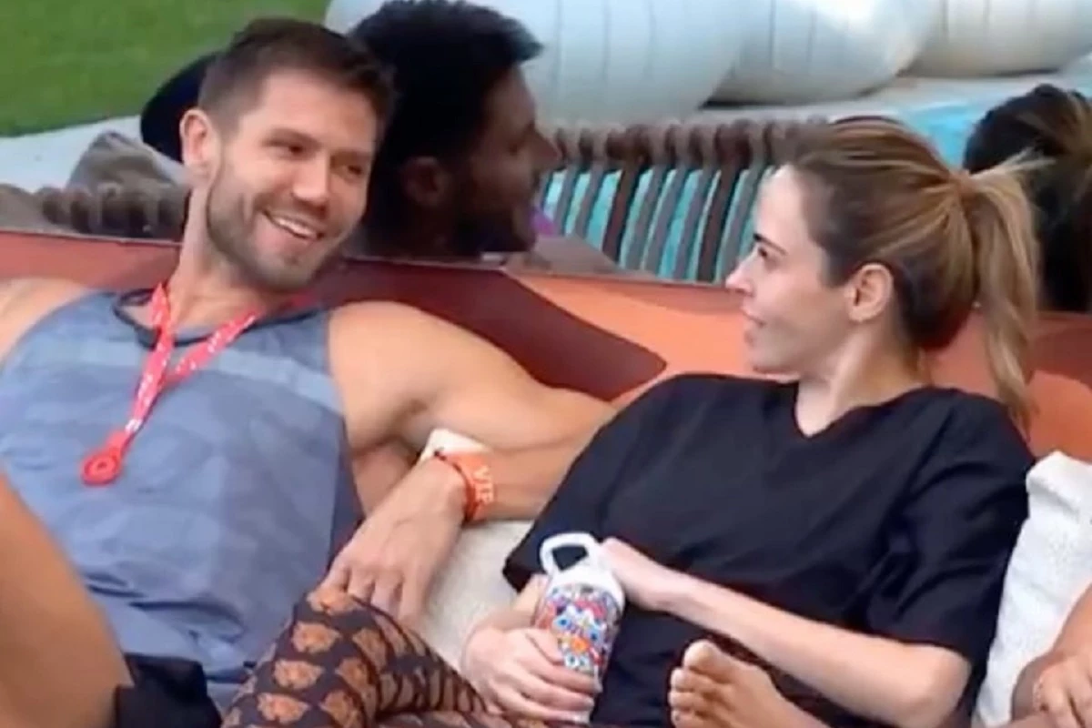 Jonas Sulzbach expõe interesse em conhecer Ana Paula Renault fora da casa 19 Jonas Sulzbach expõe interesse em conhecer Ana Paula Renault fora da casa