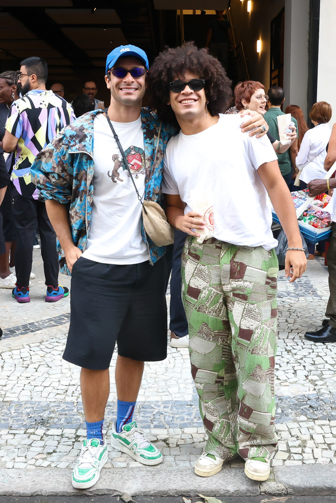 Renato Aragão, Lucélia Santos e Sophia Abrahão prestigiam estreia de “Adorável Trapalhão – O Musical” no RJ 30 Rainer Cadete e o filho Pietro Cadete 1