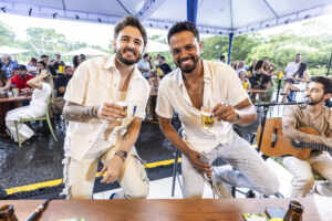 VH e Alexandre lançam EP 1 do “Ouve Aí” com participações de Hugo & Guilherme e Rafa & Junior