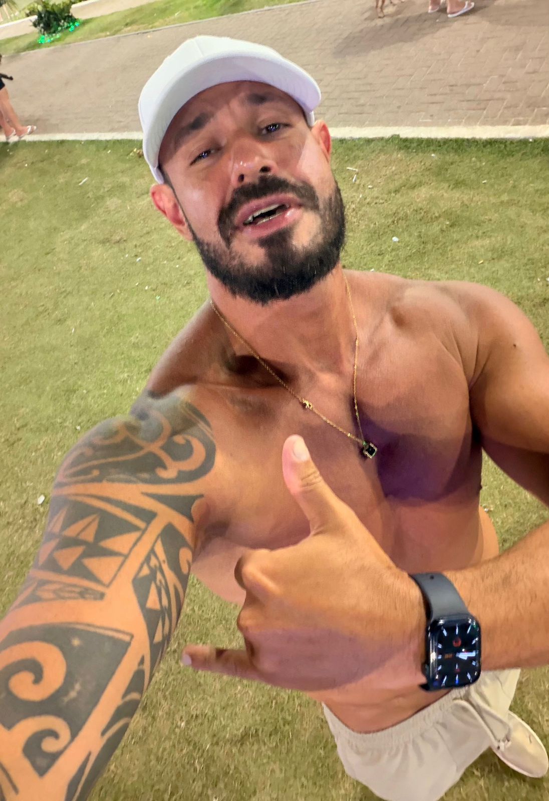 Apresentador da RedeTV! Thiago Reghini choca seguidores após mostrar antes e depois de perder quase 40 quilos