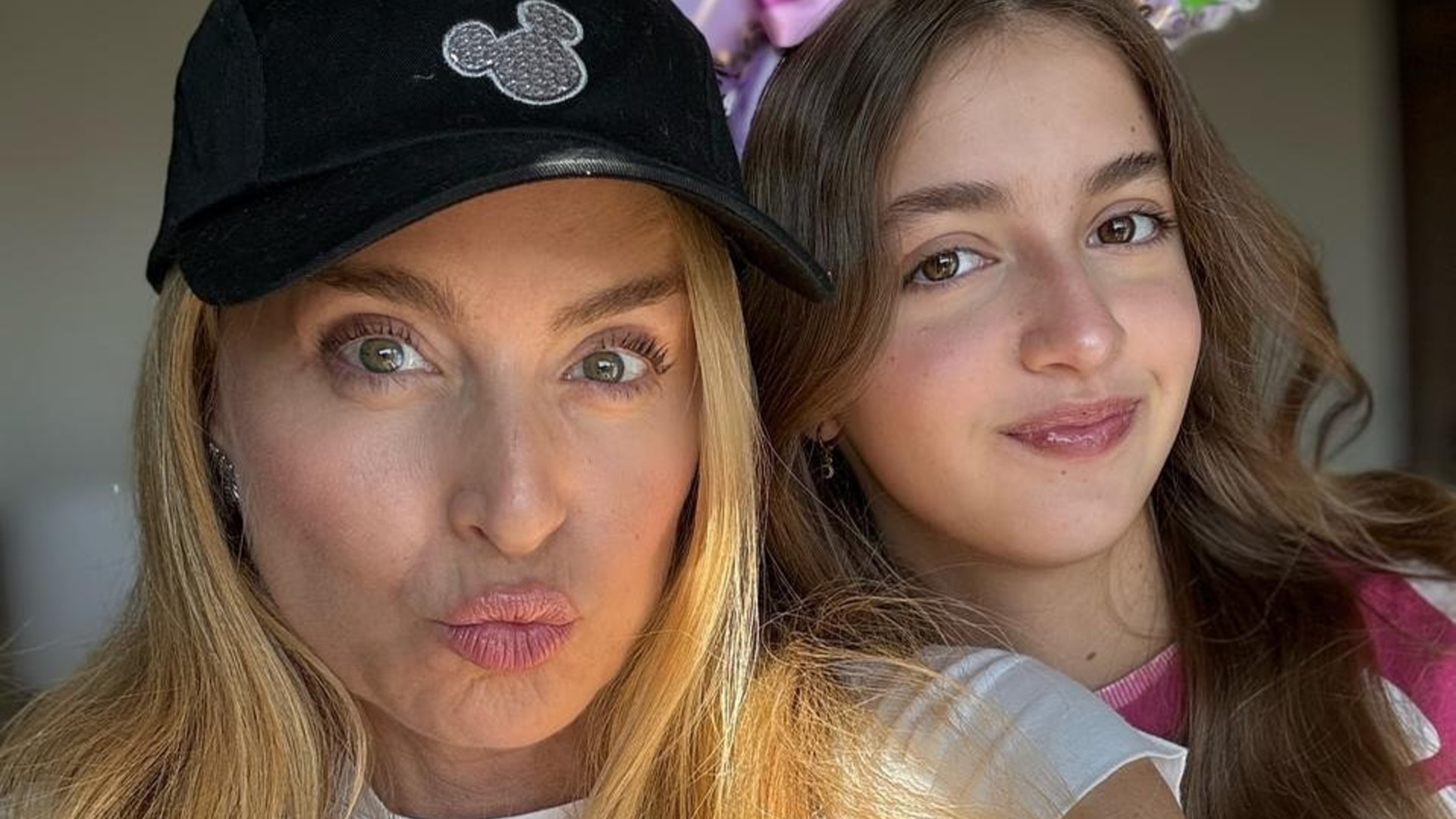 Angélica e Eva Huck vivem viagem especial em Nova York e encantam fãs