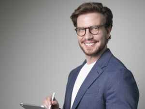 Cinco pilares sustentam a saúde financeira de clínicas de micropigmentação