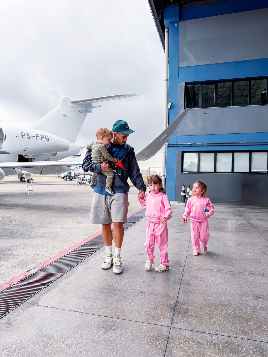 Zé Felipe fala sobre guarda dos filhos e relação com Virginia Fonseca após separação 20 Zé Felipe com os filhos - Foto: Instagram