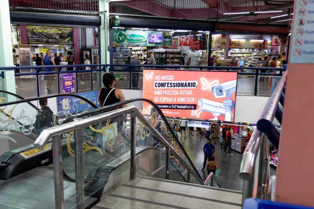 FatalFans viraliza com campanha “Confessionário”, que faz referência a reality show no RJ 2330f501 396d 4620 a173 8813240c3879