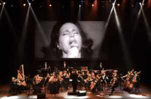 Amália Rodrigues Sinfônico chega ao Brasil com três apresentações