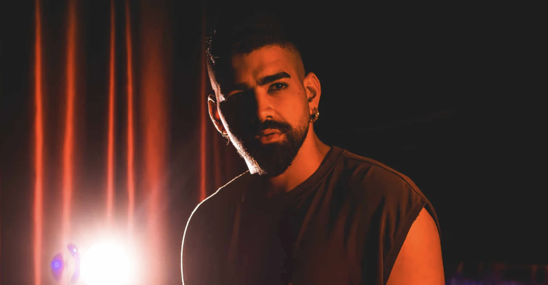 Dilsinho apresenta novas faixas de “Conteúdo Sensível” e marca virada de ciclo no projeto