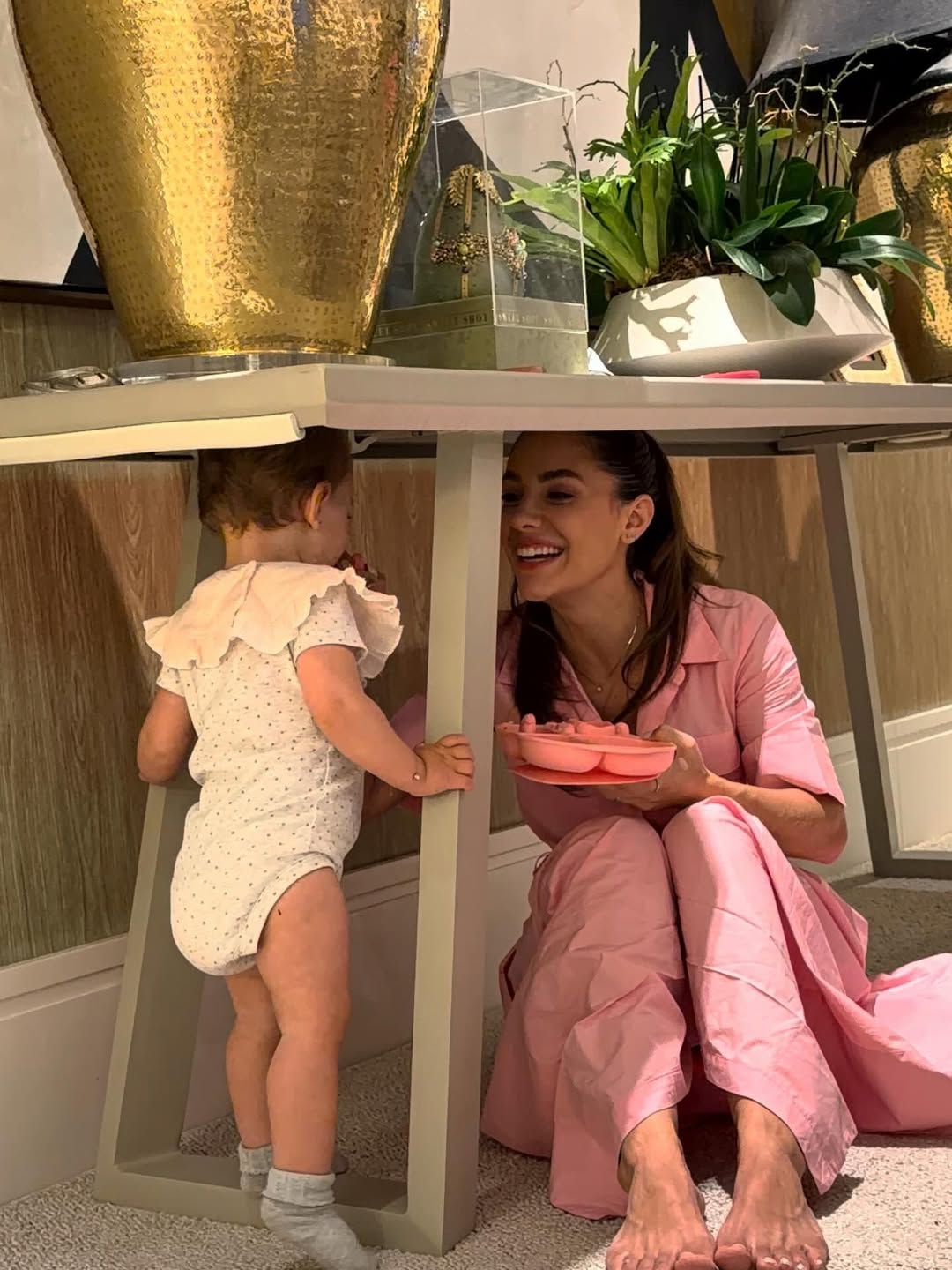 Jade Magalhães com a filha, Serena - Foto: Reprodução / Instagram @ajademagalhaes