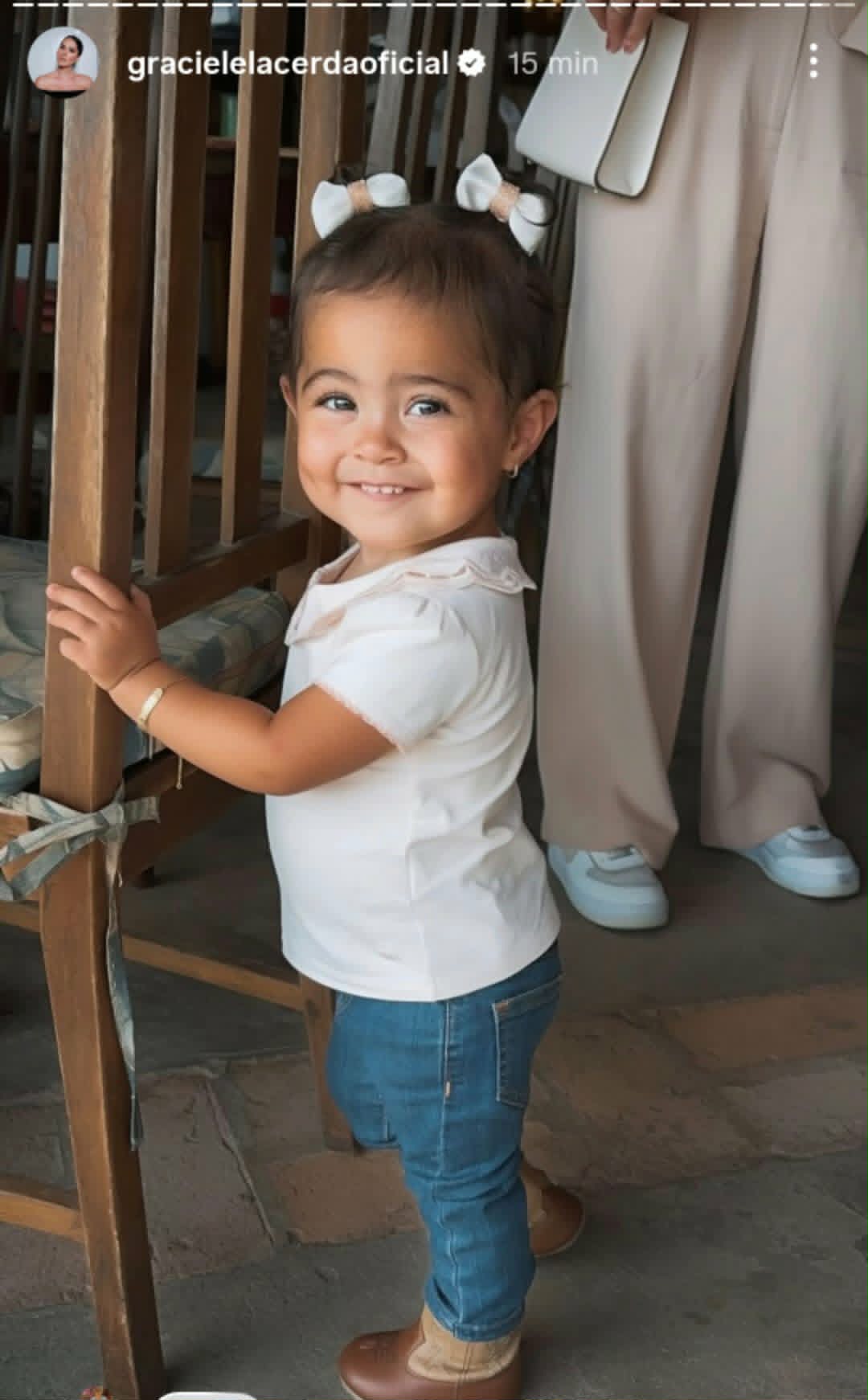 Clara, filha de Zezé Di Camargo e Graciele, encanta com look estiloso - Foto: instagram