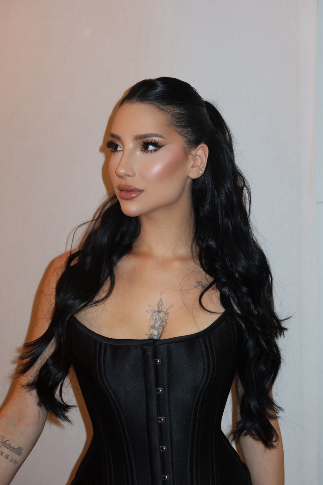 Com fé e família, Tabata Vieira constrói o sucesso da Ella Face Perfect 14 IMG 20260410 WA0008