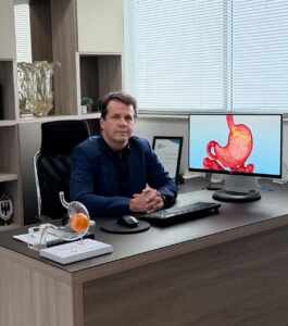 Médico Brasileiro apresenta método inédito para aplicação de balão intragástrico nos EUA