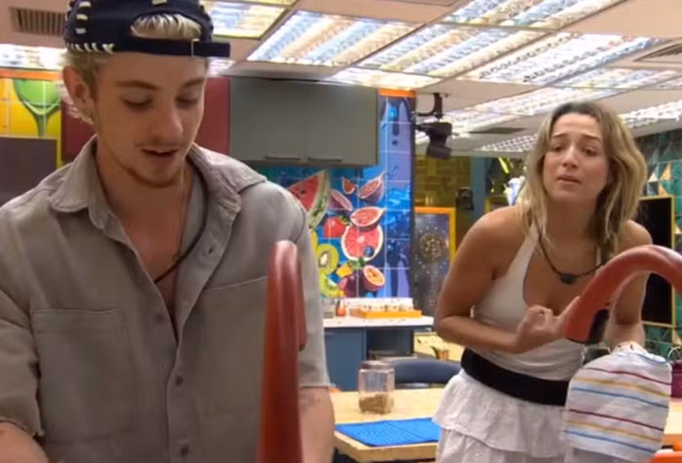 Juliano Floss e Samira trocam unfollow após fim do BBB 26