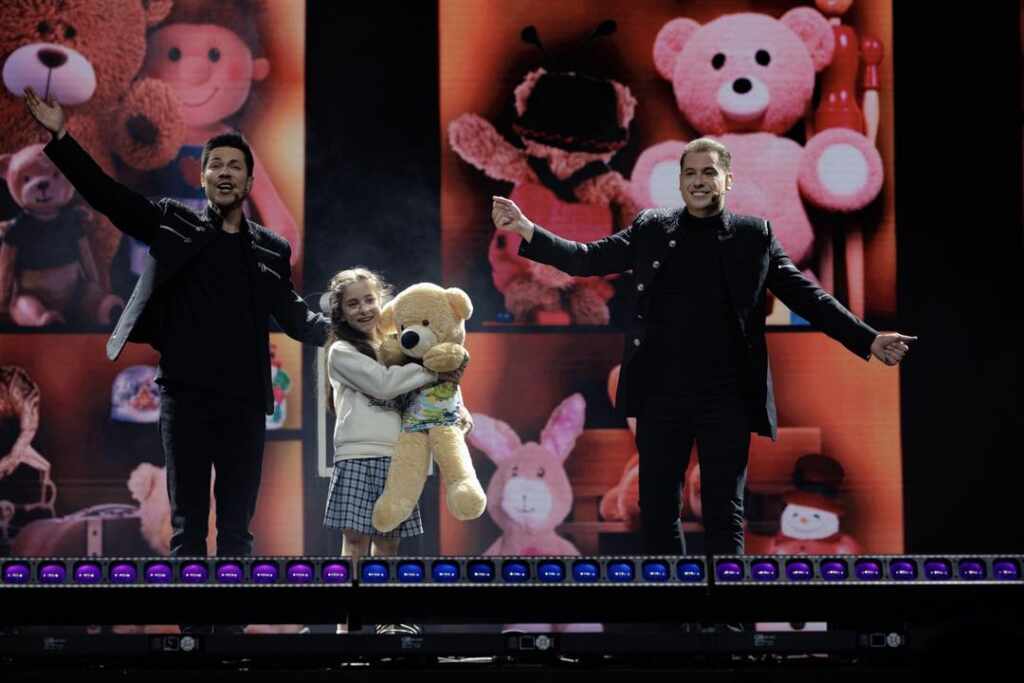 Henry & Klauss esgotam Porto e levam “Illusion Show” para Lisboa