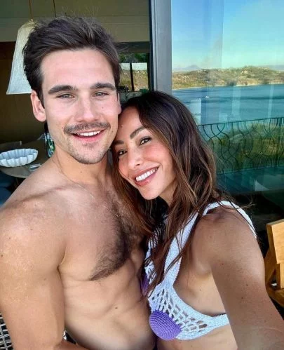 Sabrina Sato surpreende com confissão e presente de significado especial para Nicolas Prattes, que se emociona ao vivo: 'Sou o homem mais feliz do mundo'